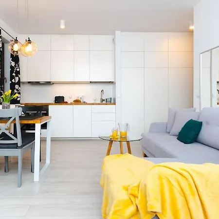 Sempre Warszawa-smart Tv-netflix-amazing Location Warsaw