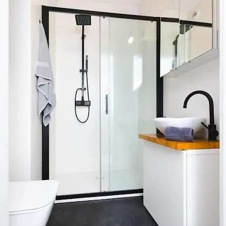 Sempre Warszawa-smart Tv-netflix-amazing Location